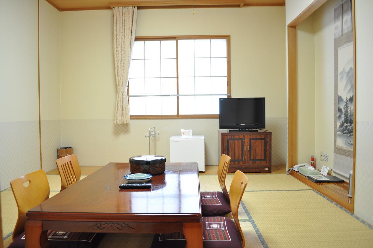 Kobushi No Yu Atsuma Hotel Екстериор снимка